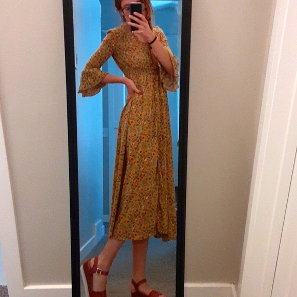 Dresses & Skirts - Long floral dress